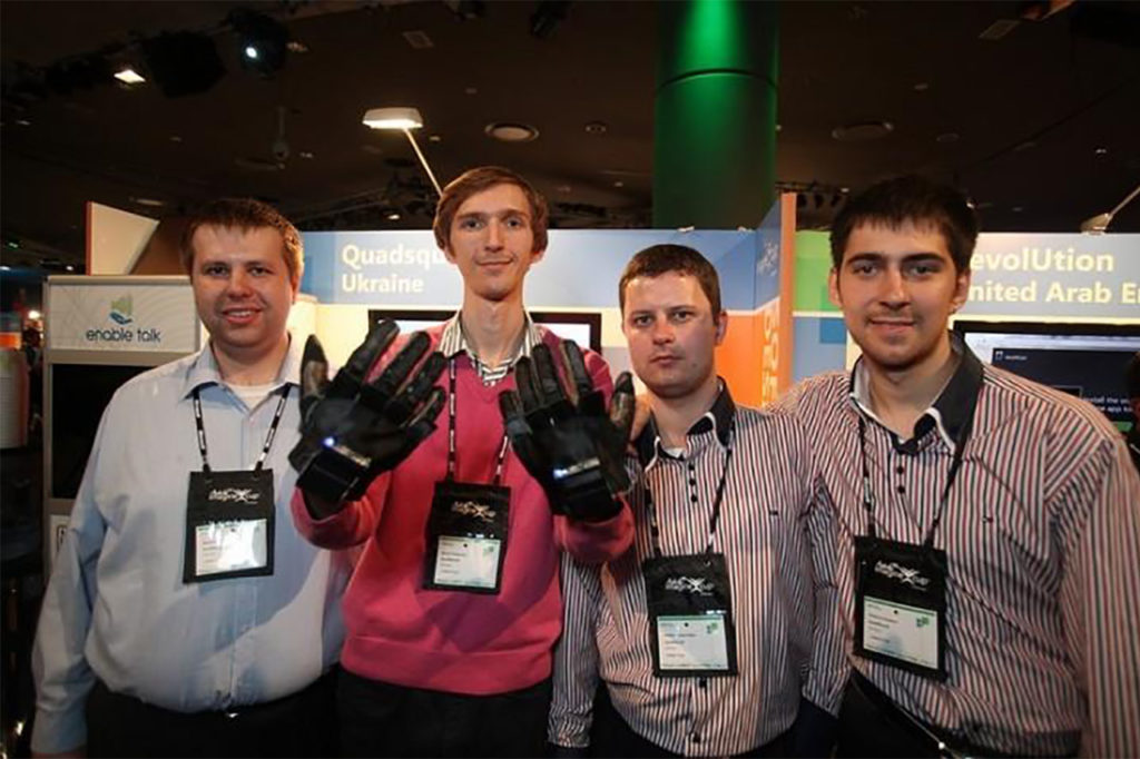 enable virtual talking gloves